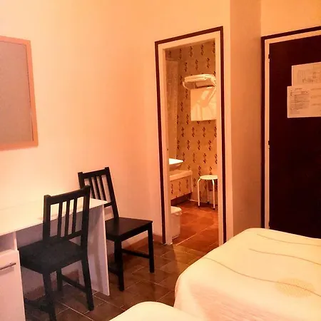 Borras Guest house *